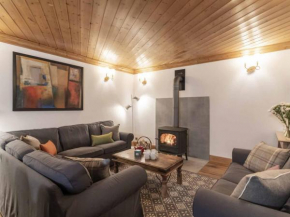 Appartement rénové ski aux pieds avec poêle, grande terrasse sud, parking et wifi inclus - FR-1-688-86